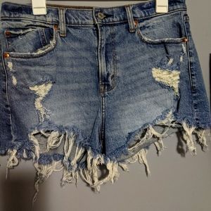 A&F Curve Love MidRise Mom Short